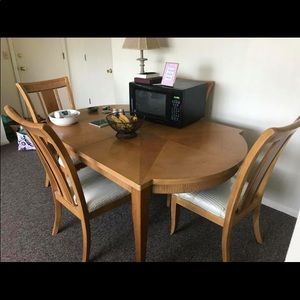 Dining room table